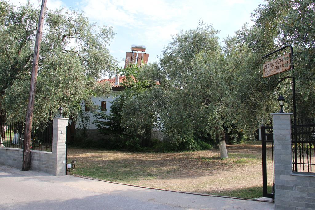 Apartmán Patroudis House Skala Rachoni  Pokoj fotografie